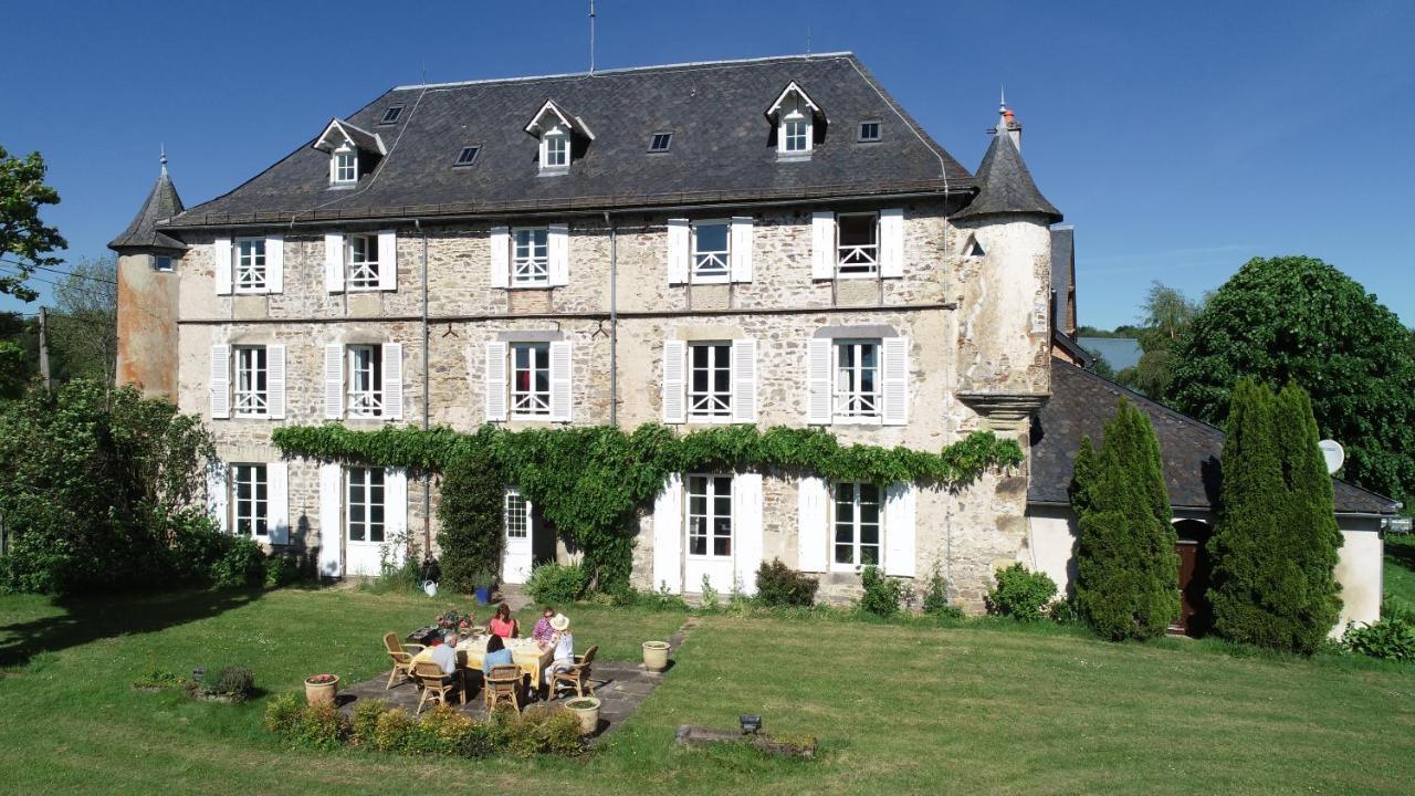 Chateau De Savennes - Caveau De Sabrage Bed & Breakfast Exterior photo